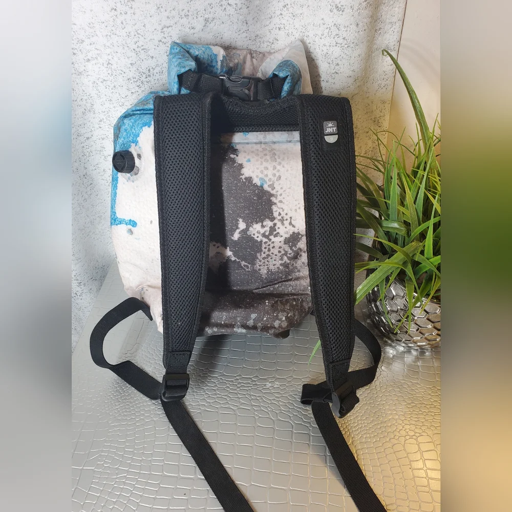 ICEMULE NWT Jaunt 9L Collapsible Waterproof Canouflage Blue and Black  Backpack